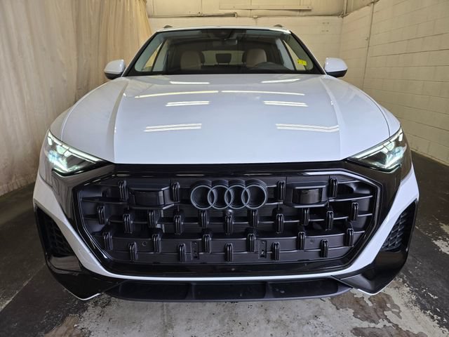 Used 2025 Audi Q8 Premium AWD/4WD image 3