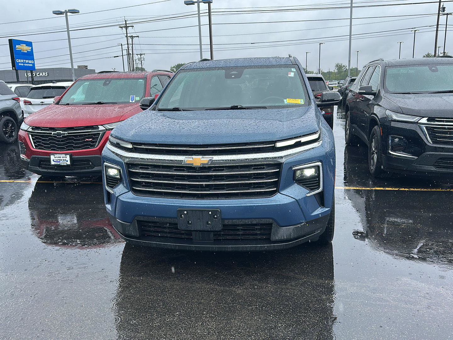 Used 2024 Chevrolet Traverse LT w/ Trailering Package AWD/4WD image 6