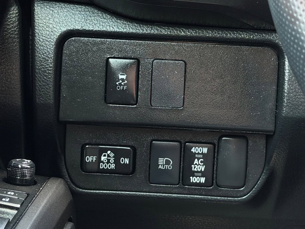 Used 2021 Toyota Tacoma TRD Off-Road image 18