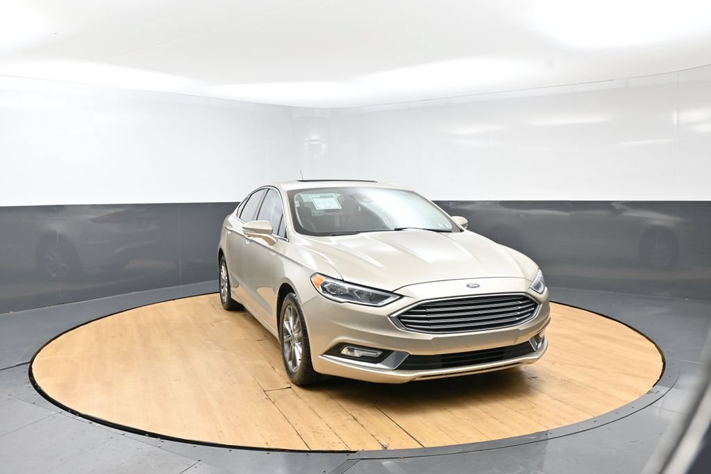 Used 2018 Ford Fusion Energi Titanium FWD image 40