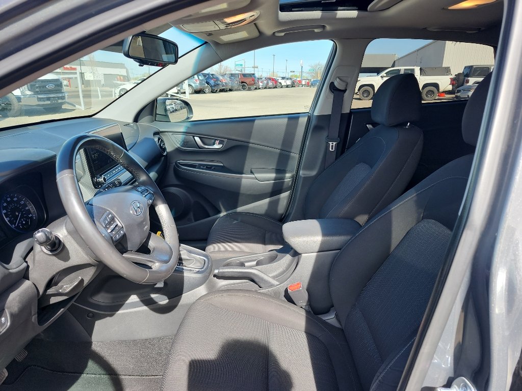 Used 2023 Hyundai Kona SEL w/ Convenience Package image 16