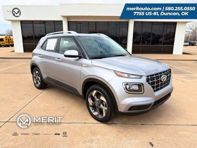 Used 2024 Hyundai Venue SEL image 1