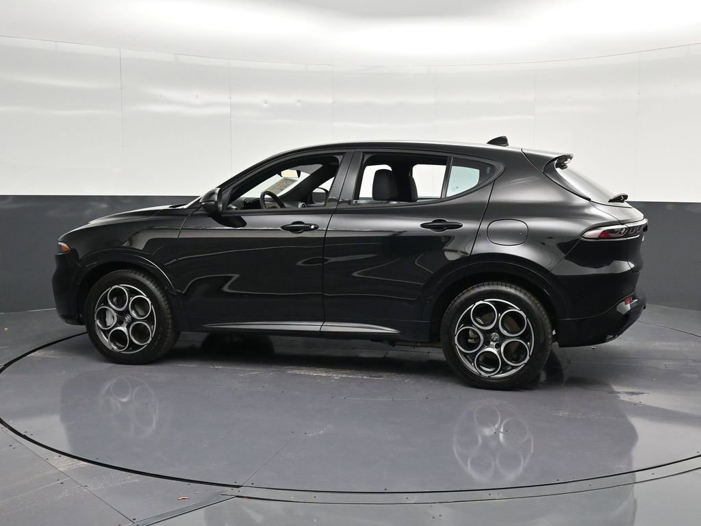 Used 2025 Alfa Romeo Tonale AWD/4WD image 8