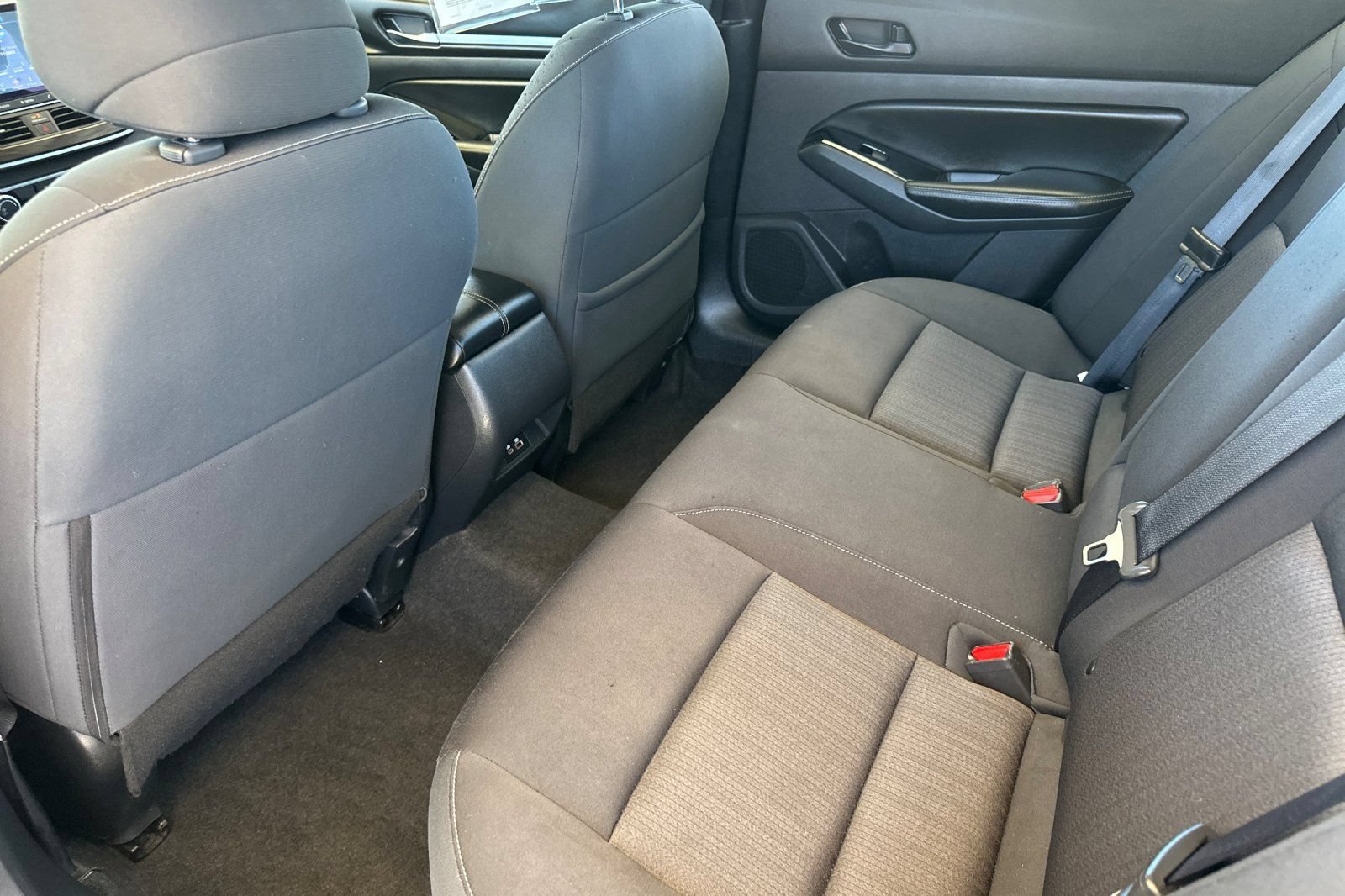 Used 2023 Nissan Altima 2.5 SV FWD image 12