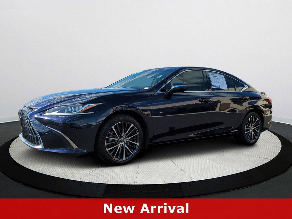 Used 2022 Lexus ES 300h w/ Premium Package