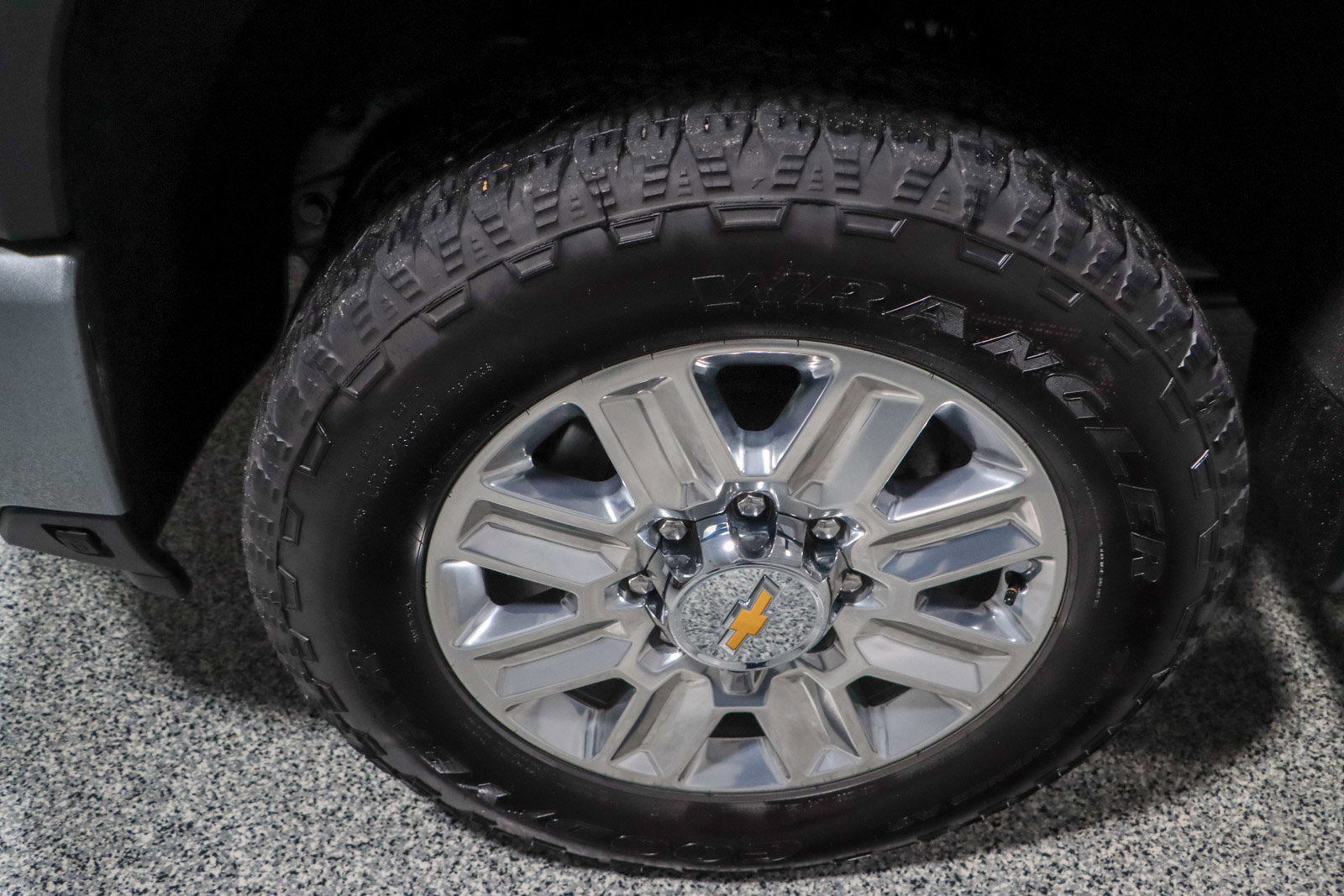 Used 2024 Chevrolet Silverado 3500 High Country w/ High Country Premium Package AWD/4WD image 11