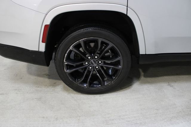 Used 2023 Jeep Grand Wagoneer Series II w/ Quick Order Packagew 28T image 10