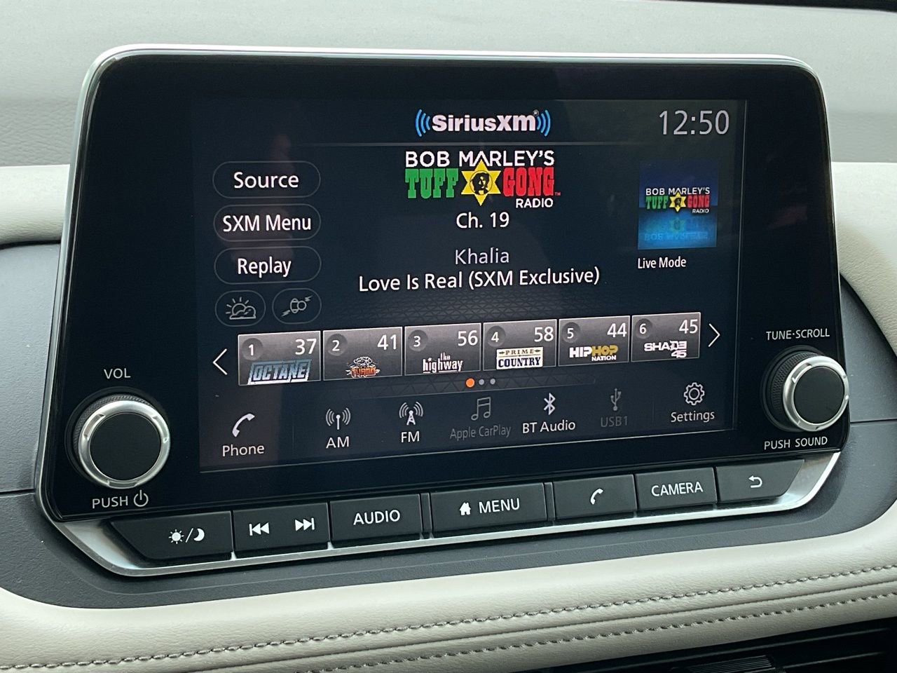 Used 2025 Nissan Rogue SV FWD image 29