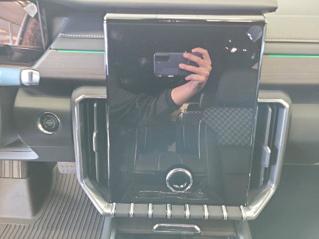 New 2026 GMC Acadia Denali w/ Super Cruise Package image 17