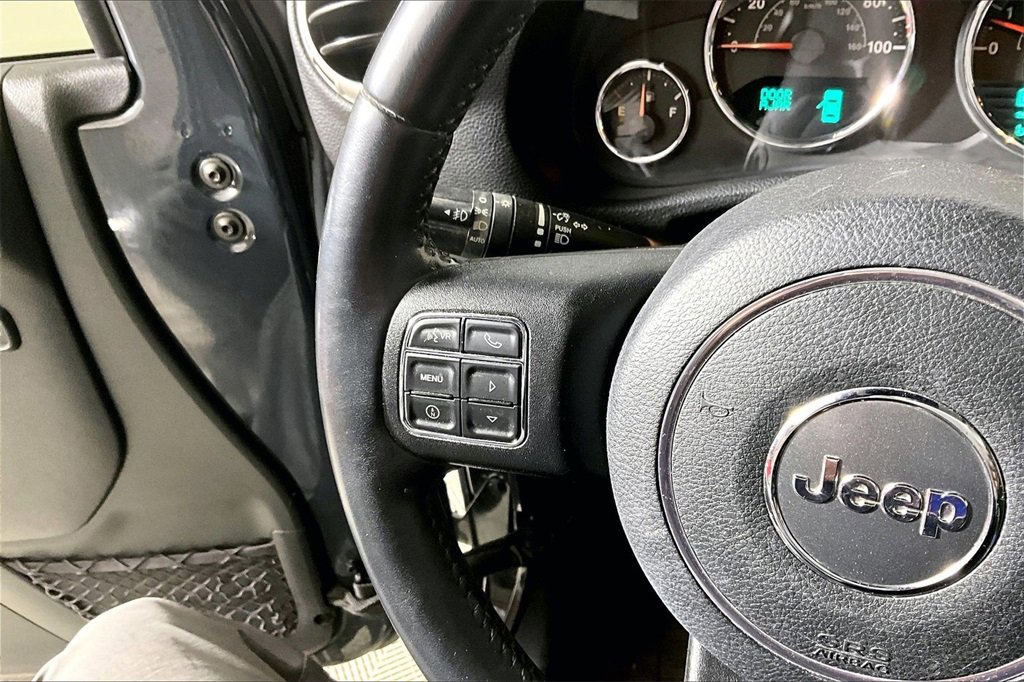 Used 2016 Jeep Wrangler Unlimited Rubicon w/ Dual Top Group image 14