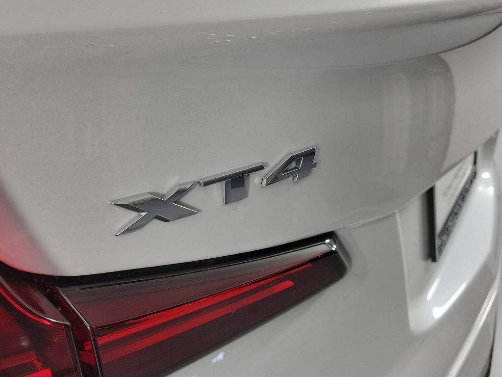 Used 2024 Cadillac XT4 Luxury FWD image 5