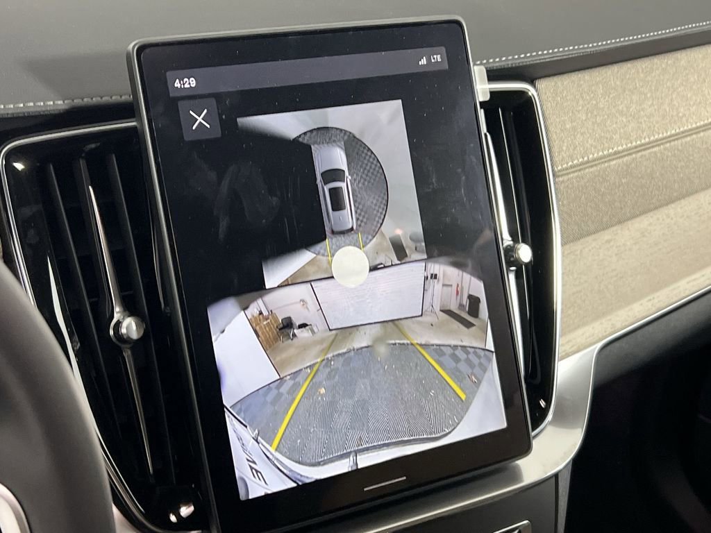 New 2026 Volvo XC90 T8 Plus w/ Protection Package image 9