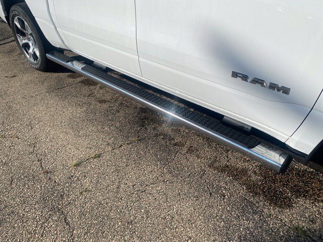 Used 2023 RAM 1500 Laramie AWD/4WD image 3