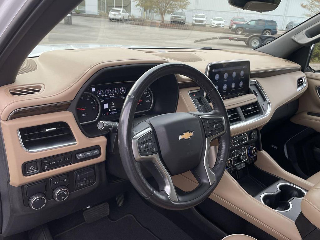 Used 2021 Chevrolet Tahoe Premier w/ Premium Package image 10