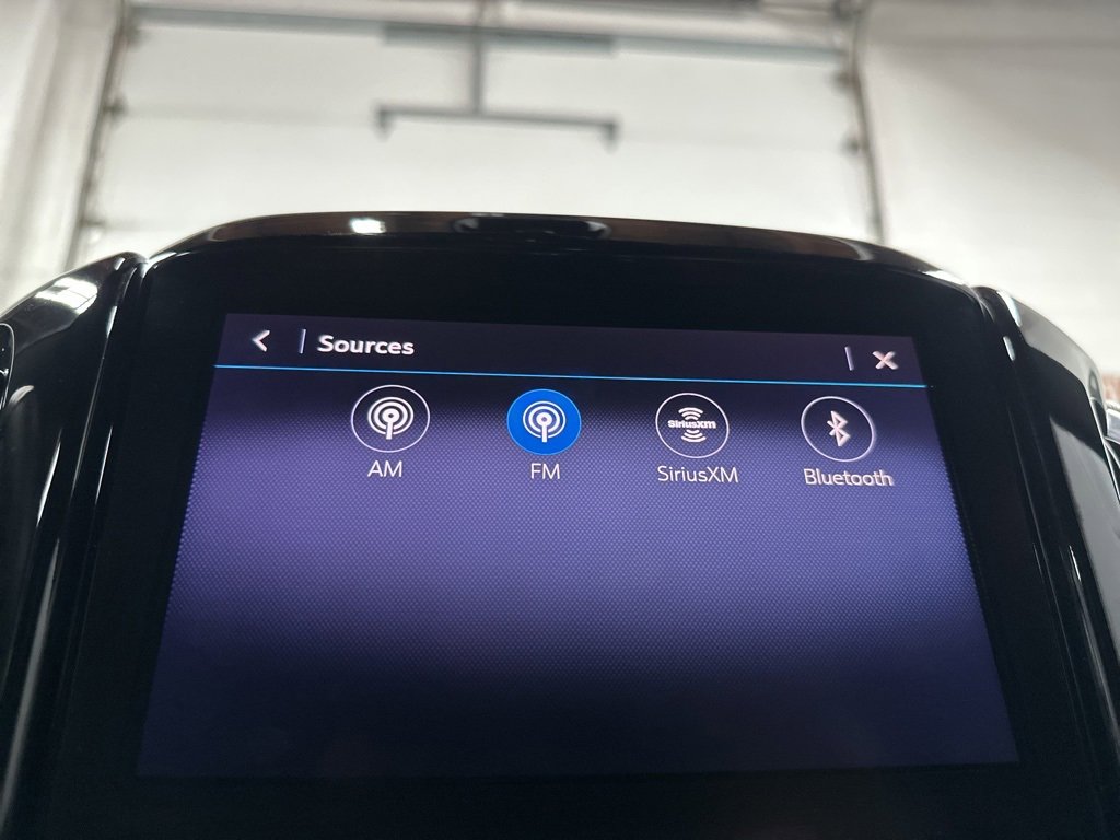 Used 2023 Chevrolet Traverse RS image 31