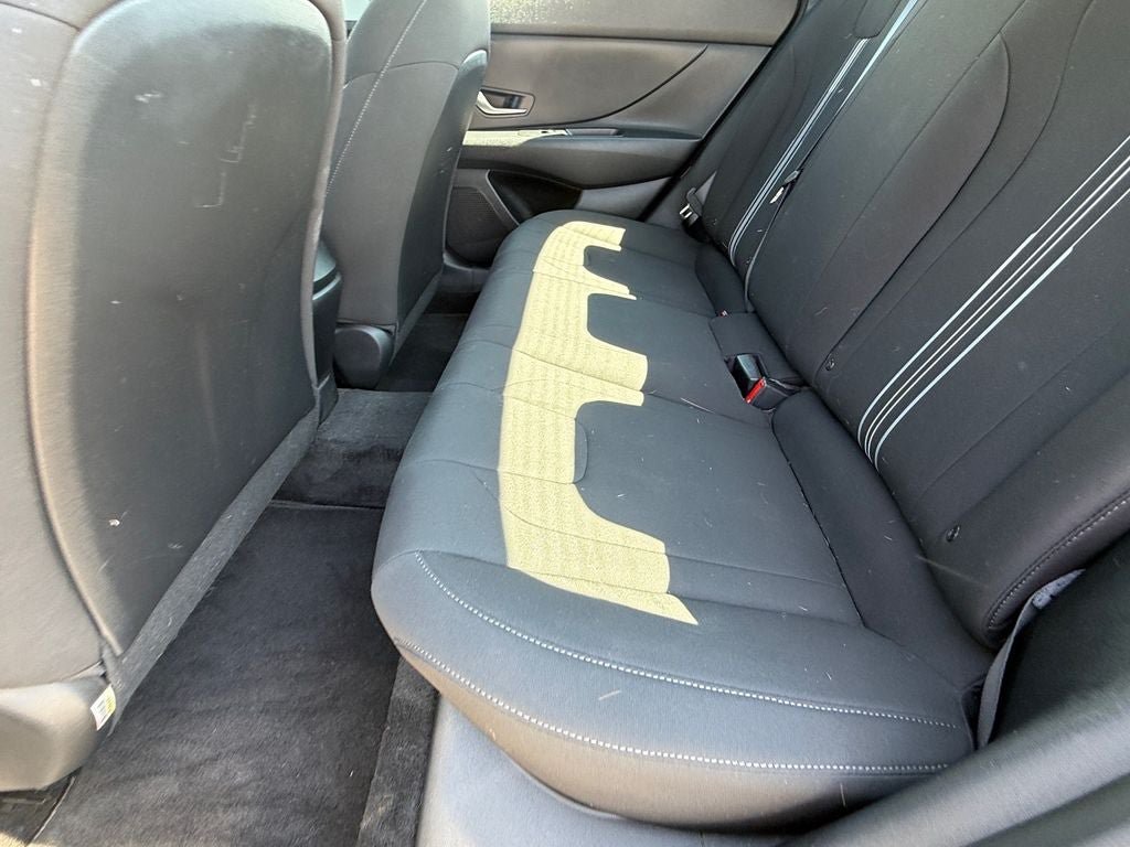 Used 2022 Hyundai Elantra SEL FWD image 13