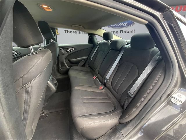 Used 2016 Chrysler 200 Limited FWD image 22