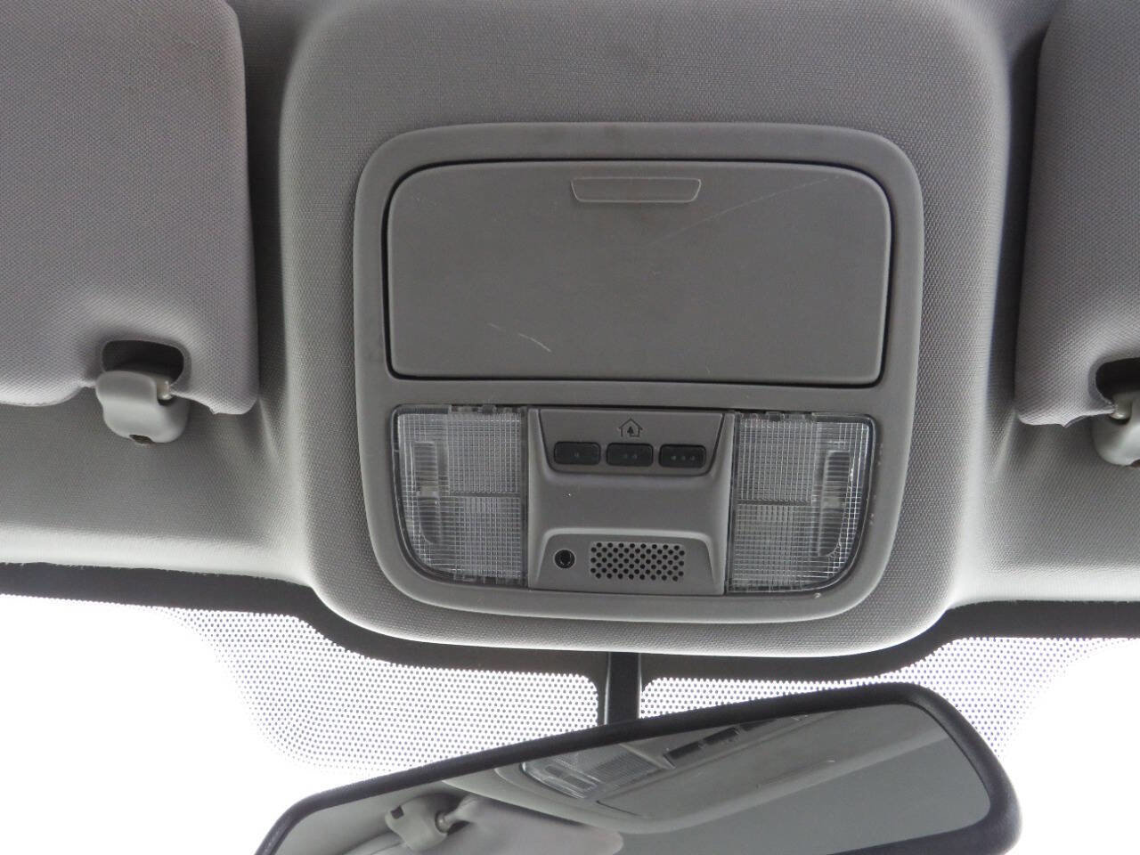 Used 2014 Honda Ridgeline SE image 25