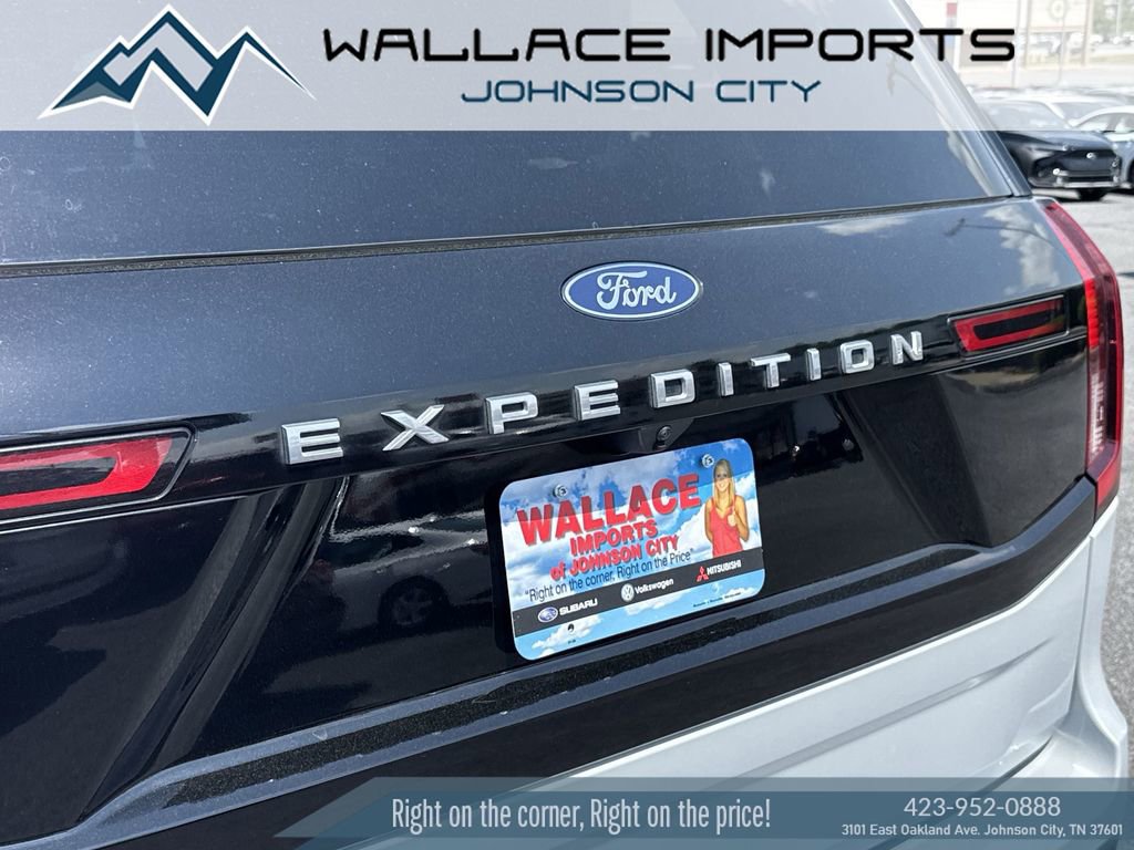 Used 2025 Ford Expedition Platinum AWD/4WD image 10