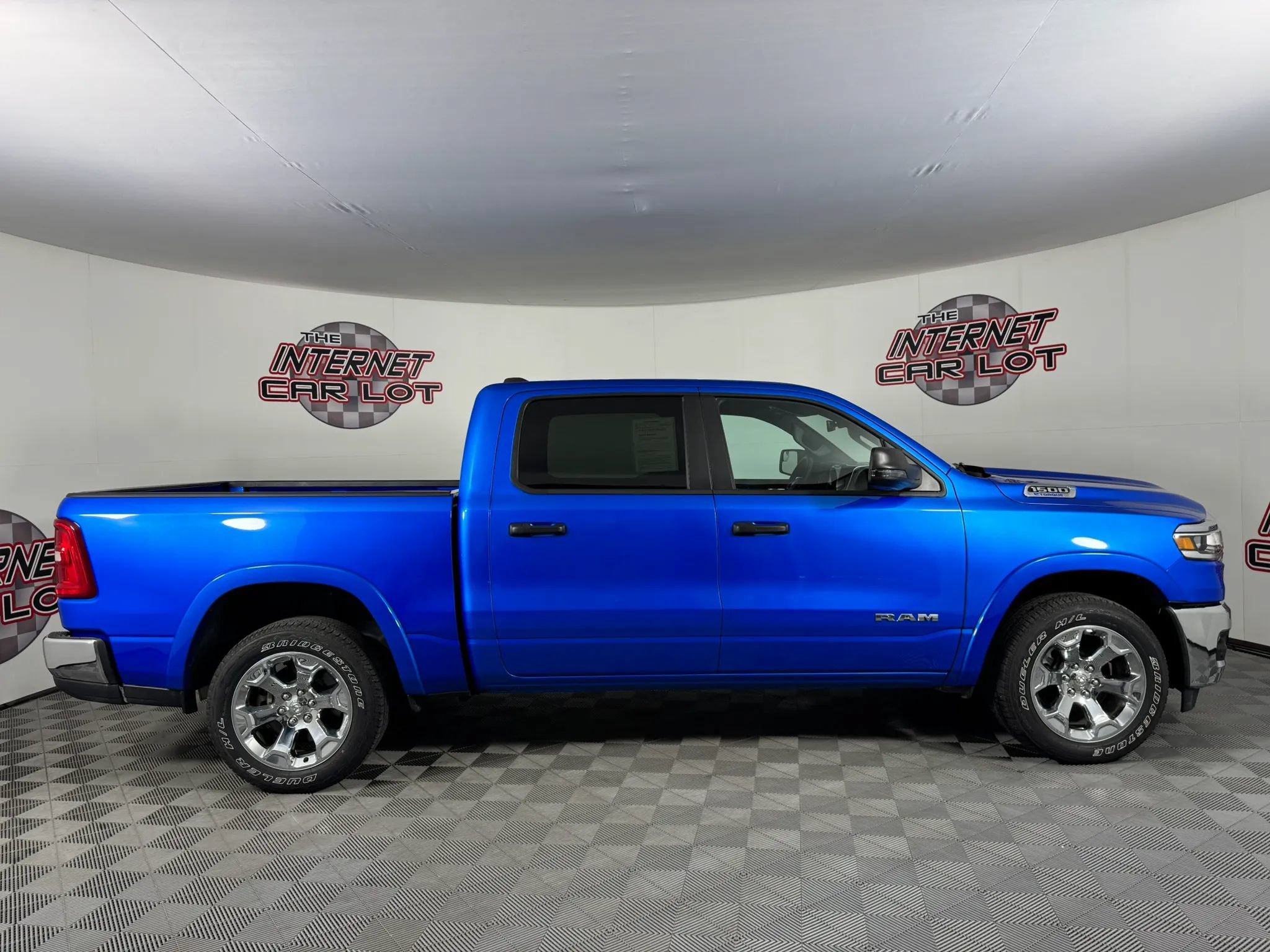 Used 2025 RAM 1500 Big Horn AWD/4WD image 8