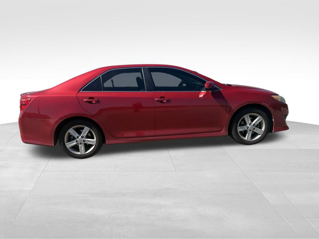 Used 2014 Toyota Camry SE FWD image 8