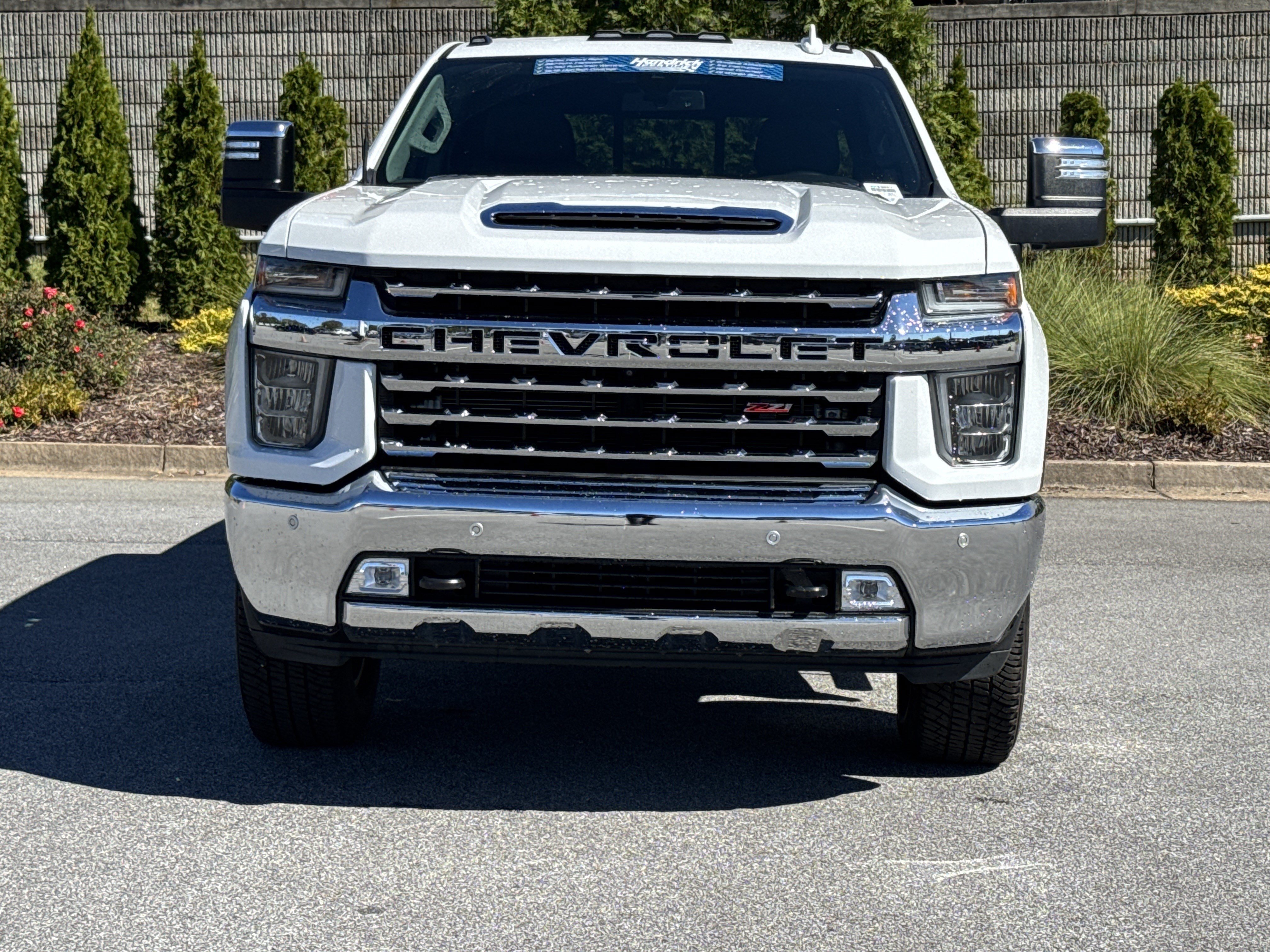 Used 2023 Chevrolet Silverado 2500 LTZ AWD/4WD image 3