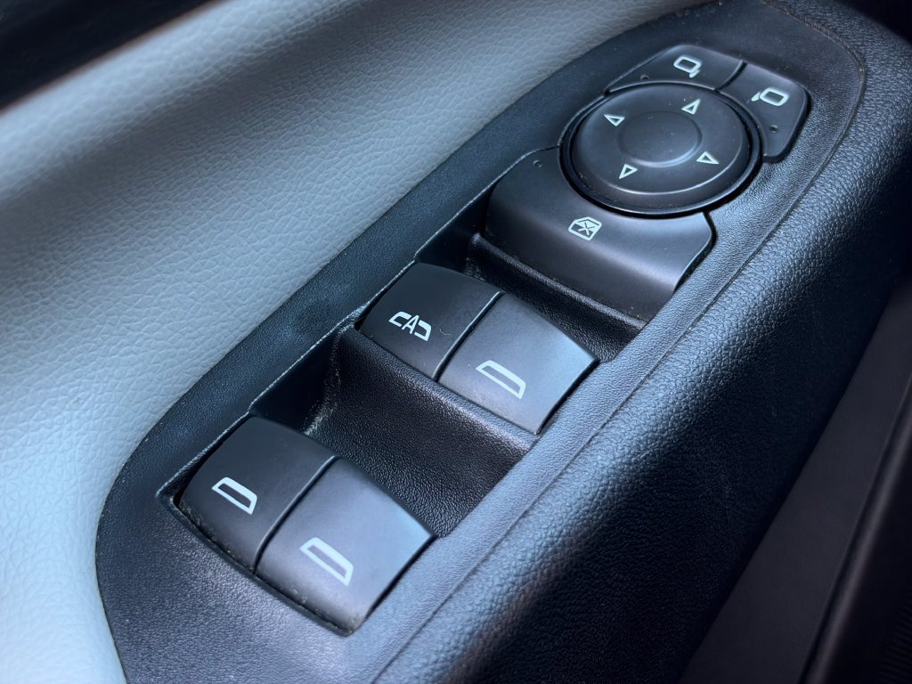 Used 2020 Chevrolet Equinox LT AWD/4WD image 31