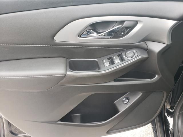 Used 2022 Chevrolet Traverse LT image 10