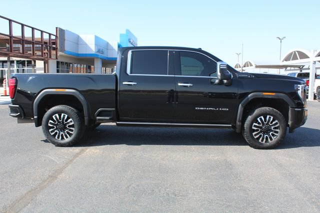 Used 2024 GMC Sierra 2500 Denali Ultimate w/ Max Trailering Package AWD/4WD image 2