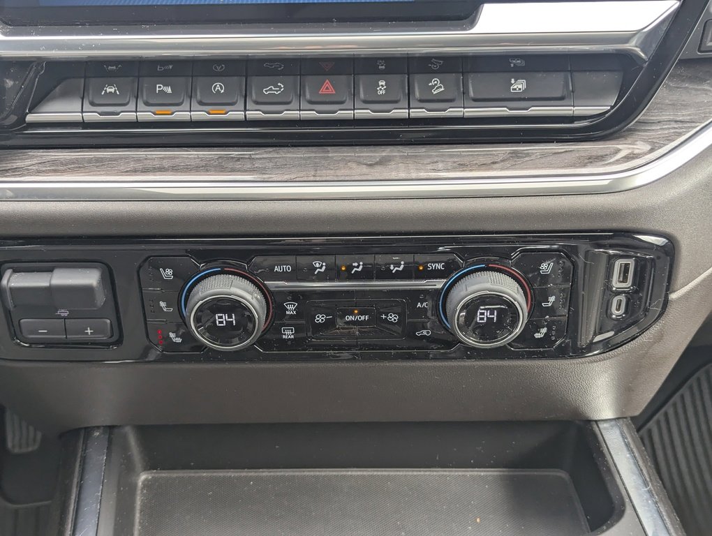 Used 2022 Chevrolet Silverado 1500 LTZ w/ LTZ Premium Package image 34