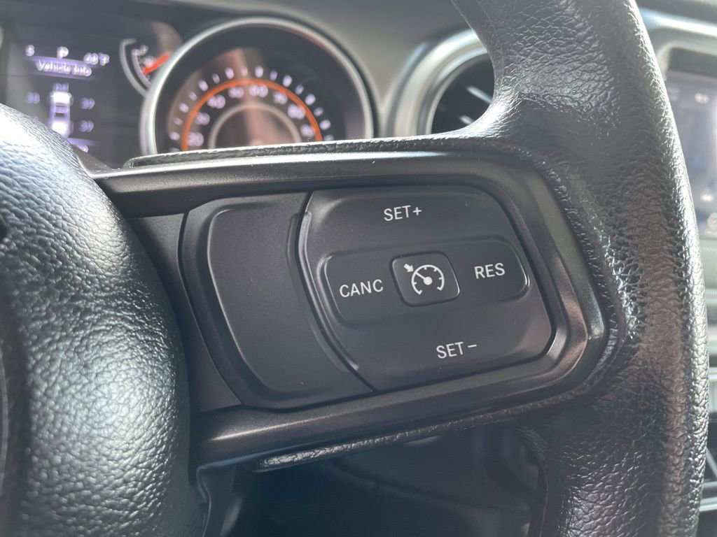 Used 2022 Jeep Gladiator Sport image 16