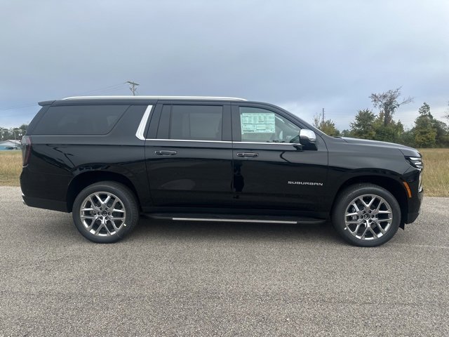 New 2026 Chevrolet Suburban Premier image 3
