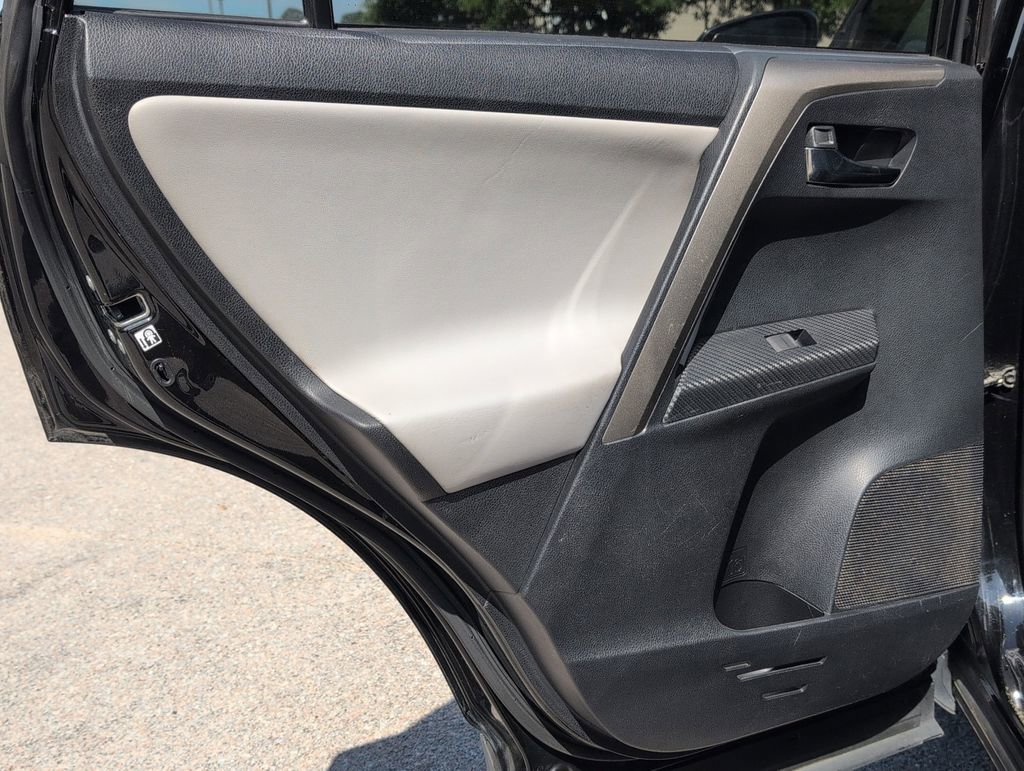 Used 2014 Toyota RAV4 Limited FWD image 23