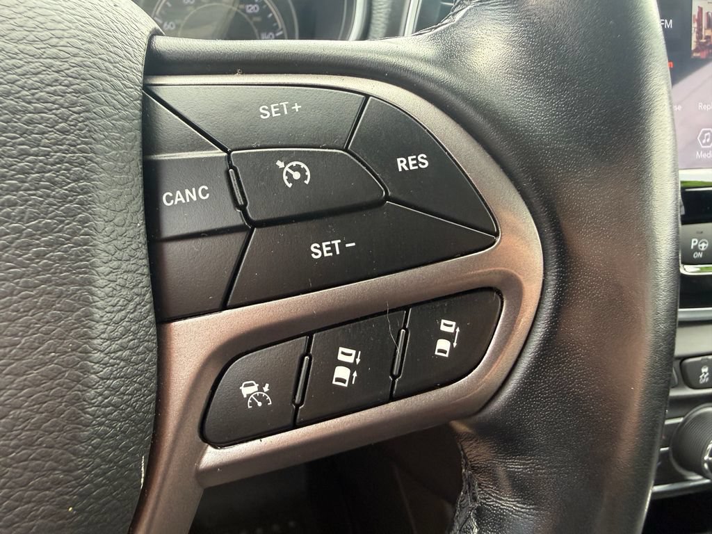 Used 2021 Jeep Cherokee Limited AWD/4WD image 27