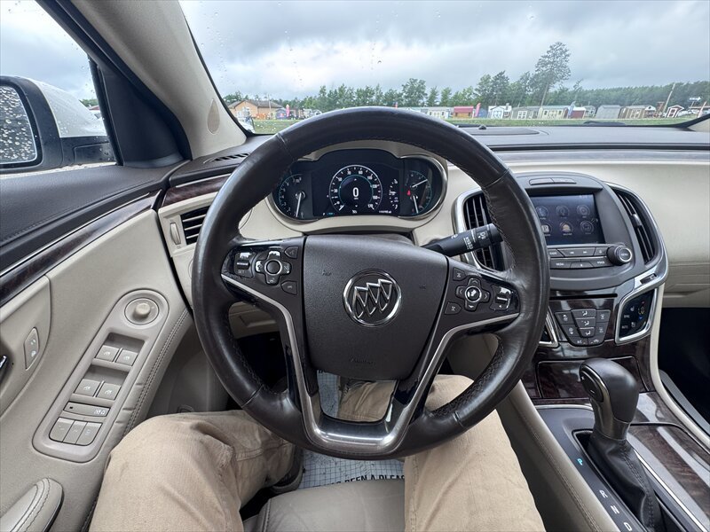 Used 2014 Buick LaCrosse Premium FWD image 15
