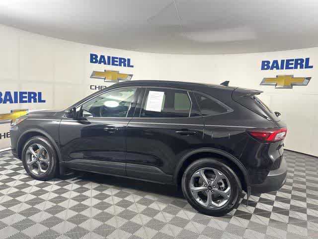 Used 2026 Ford Escape ST-Line w/ Tech Pack #1 AWD/4WD image 2