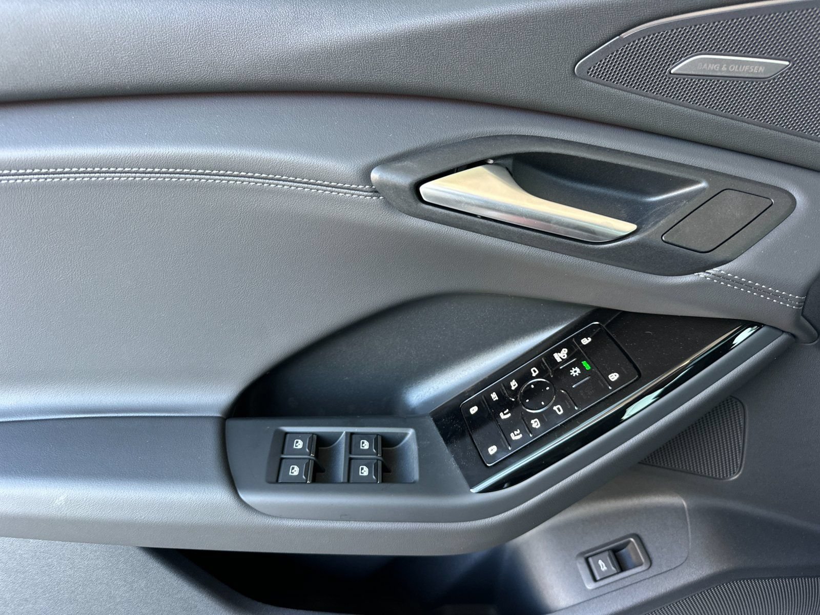 New 2027 Audi Q6 e-tron Premium Plus AWD/4WD image 10