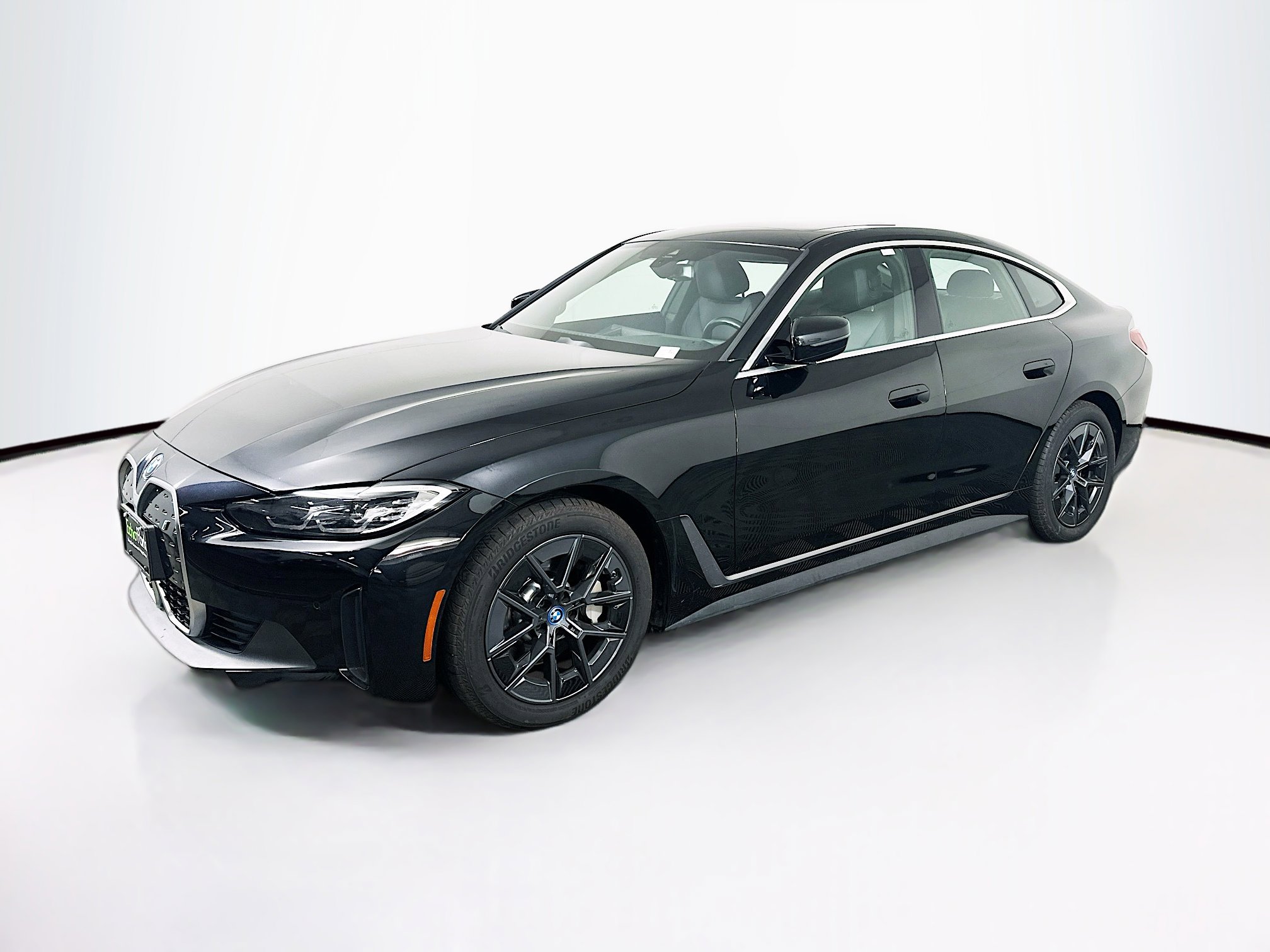 Used 2024 BMW i4 eDrive35 w/ Convenience Package image 3