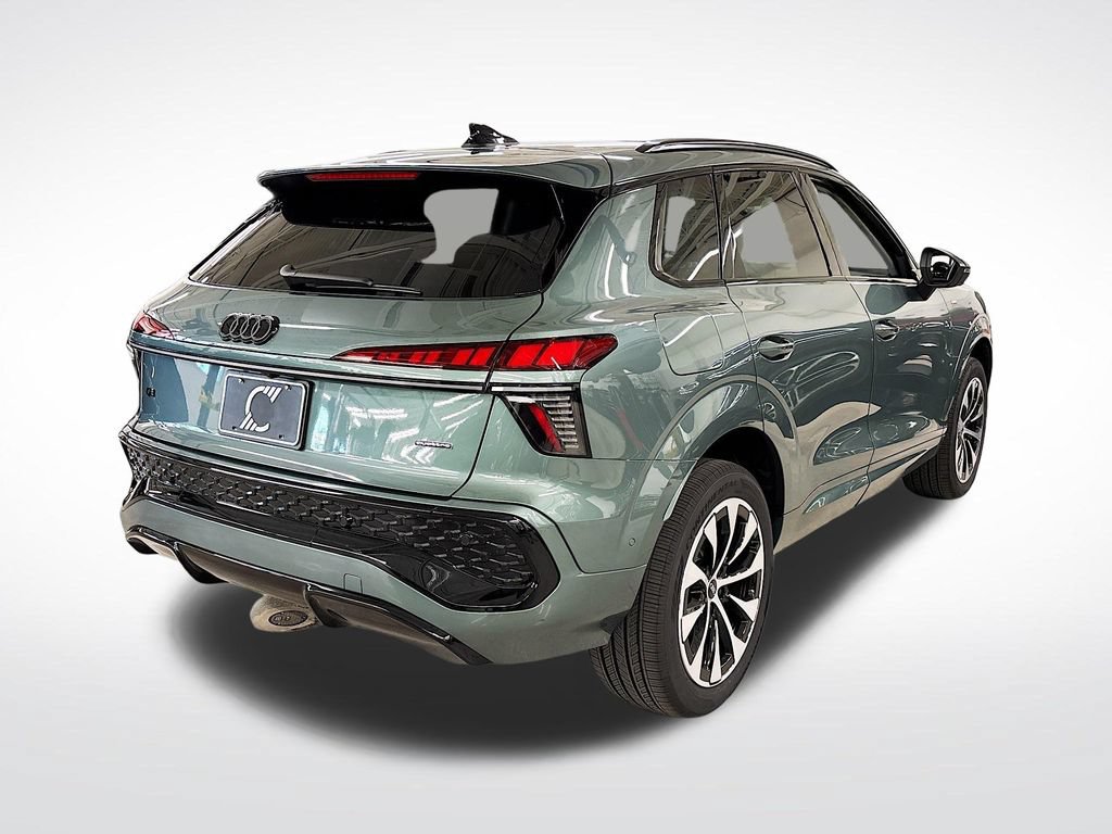 New 2026 Audi Q3 quattro 2.0T AWD/4WD image 5