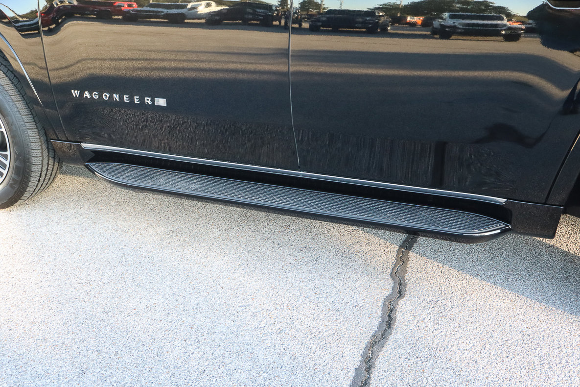 New 2025 Jeep Wagoneer w/ Premium Group I image 9