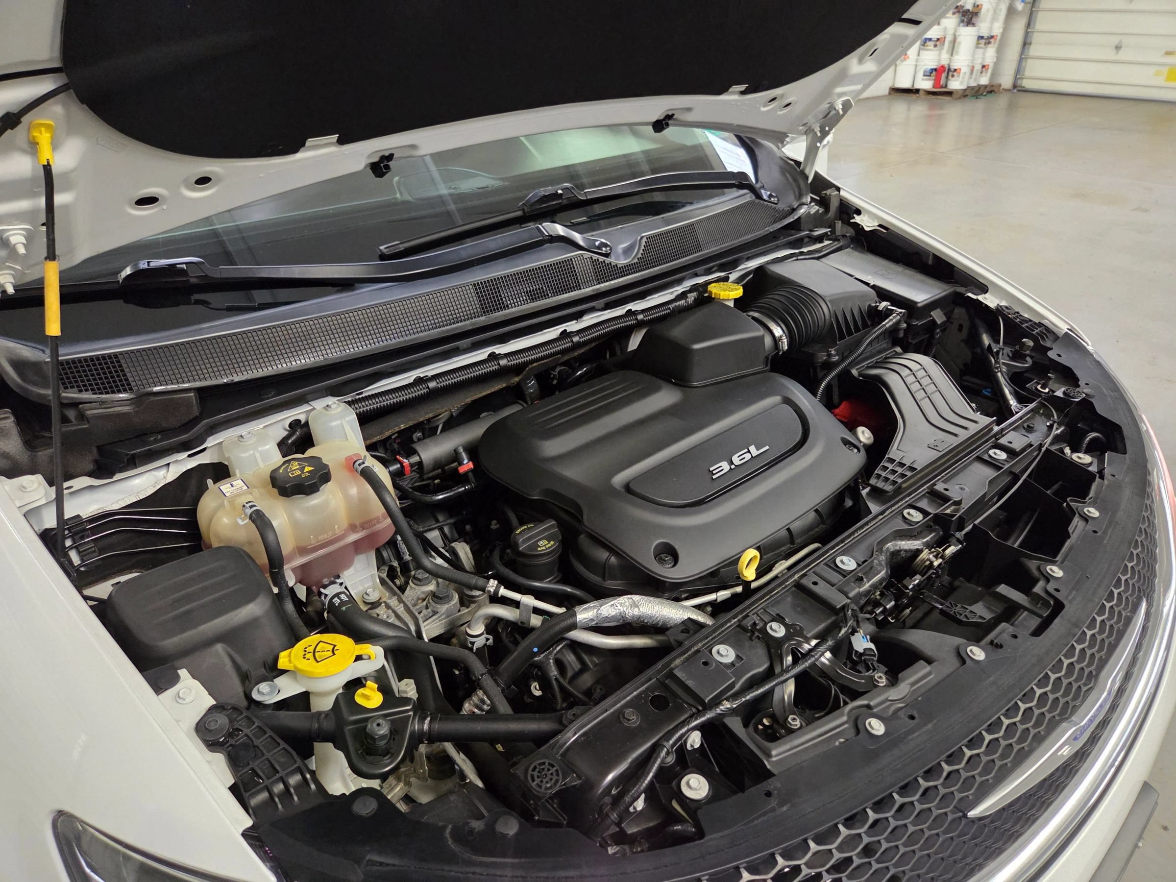 Used 2018 Chrysler Pacifica Touring-L Plus FWD image 47