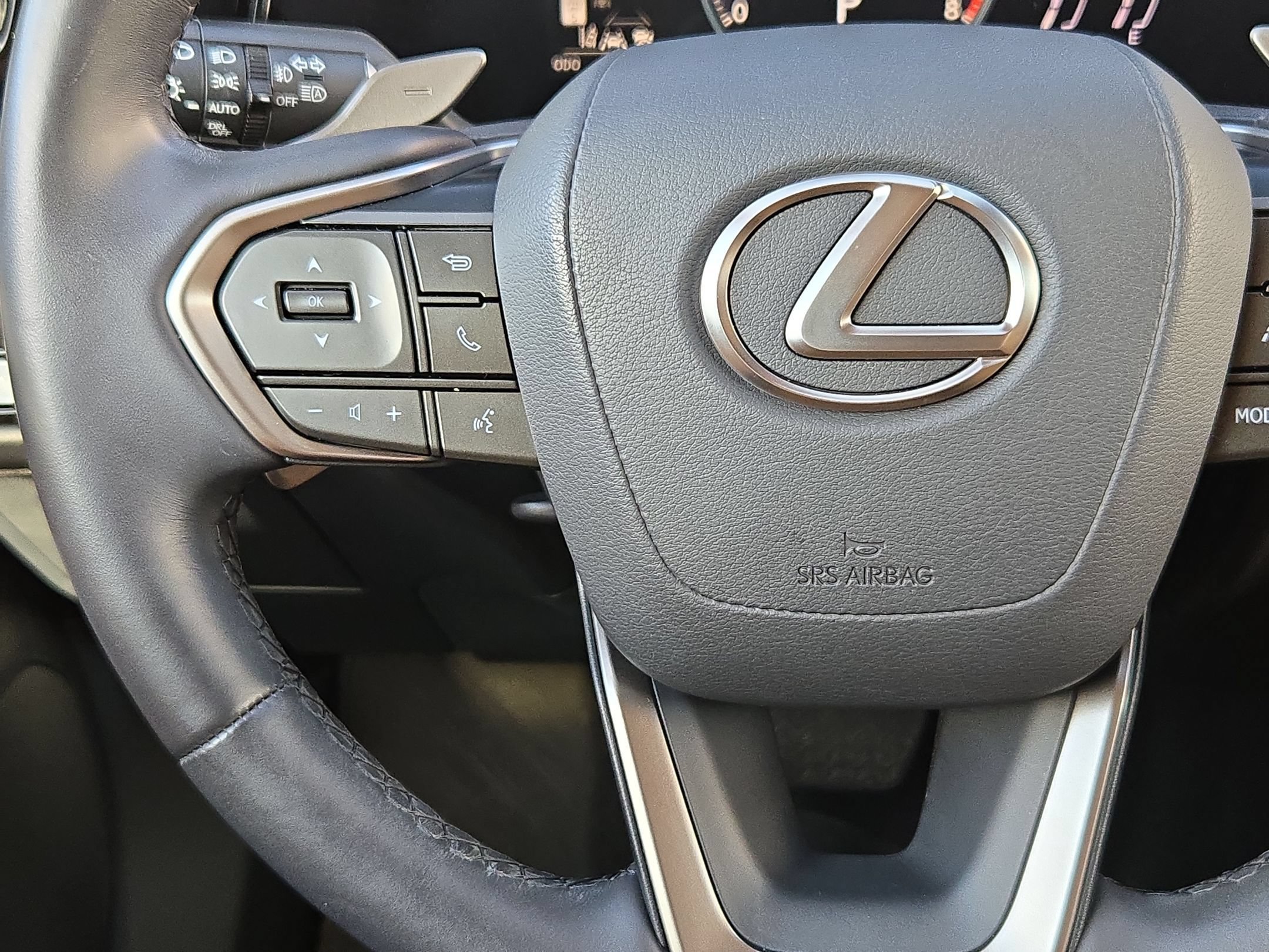 Used 2025 Lexus NX 250 FWD w/ Accessory Package (2T) image 21