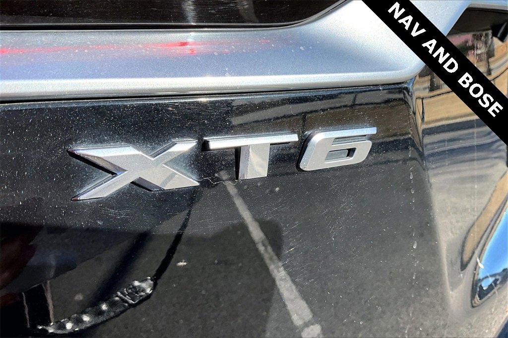 Used 2023 Cadillac XT6 Premium Luxury image 34