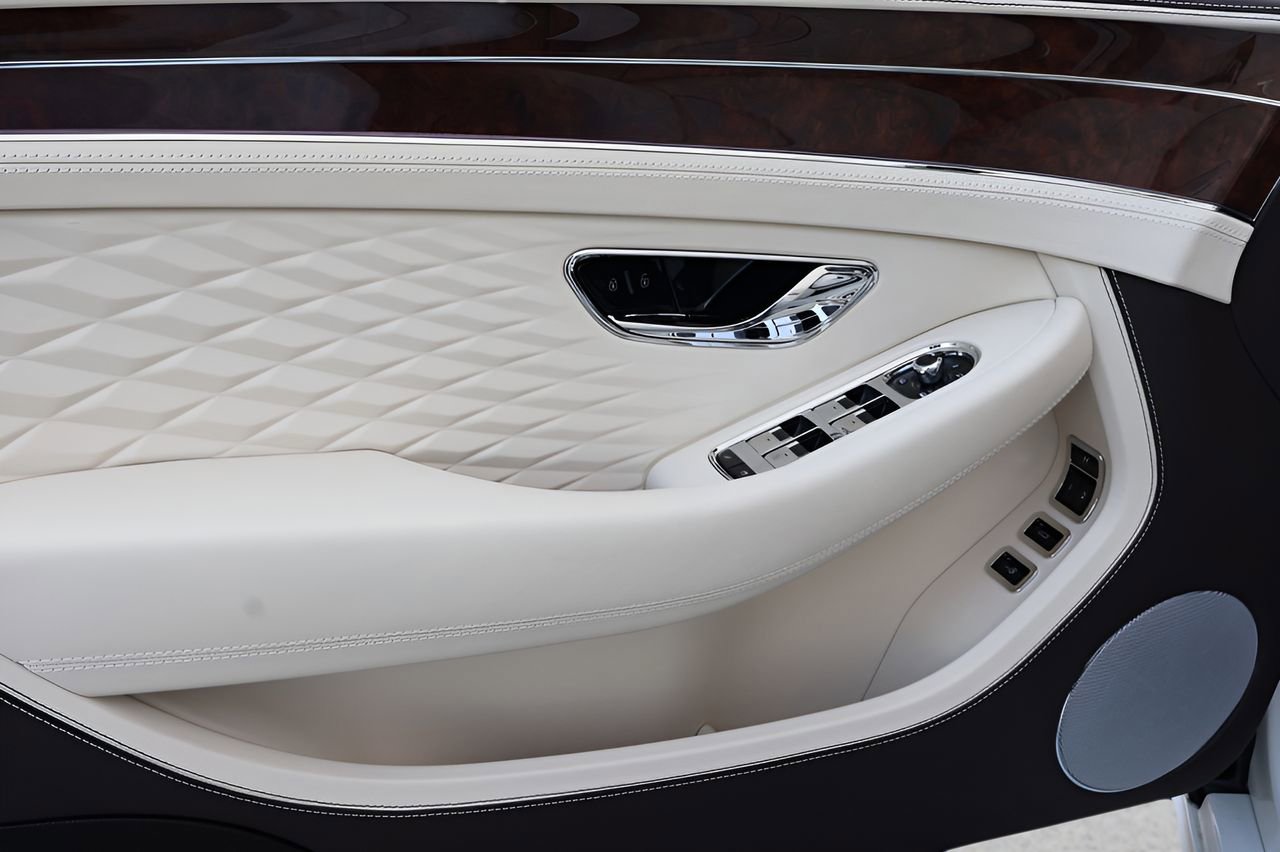 New 2026 Bentley Continental GTC AWD/4WD image 14