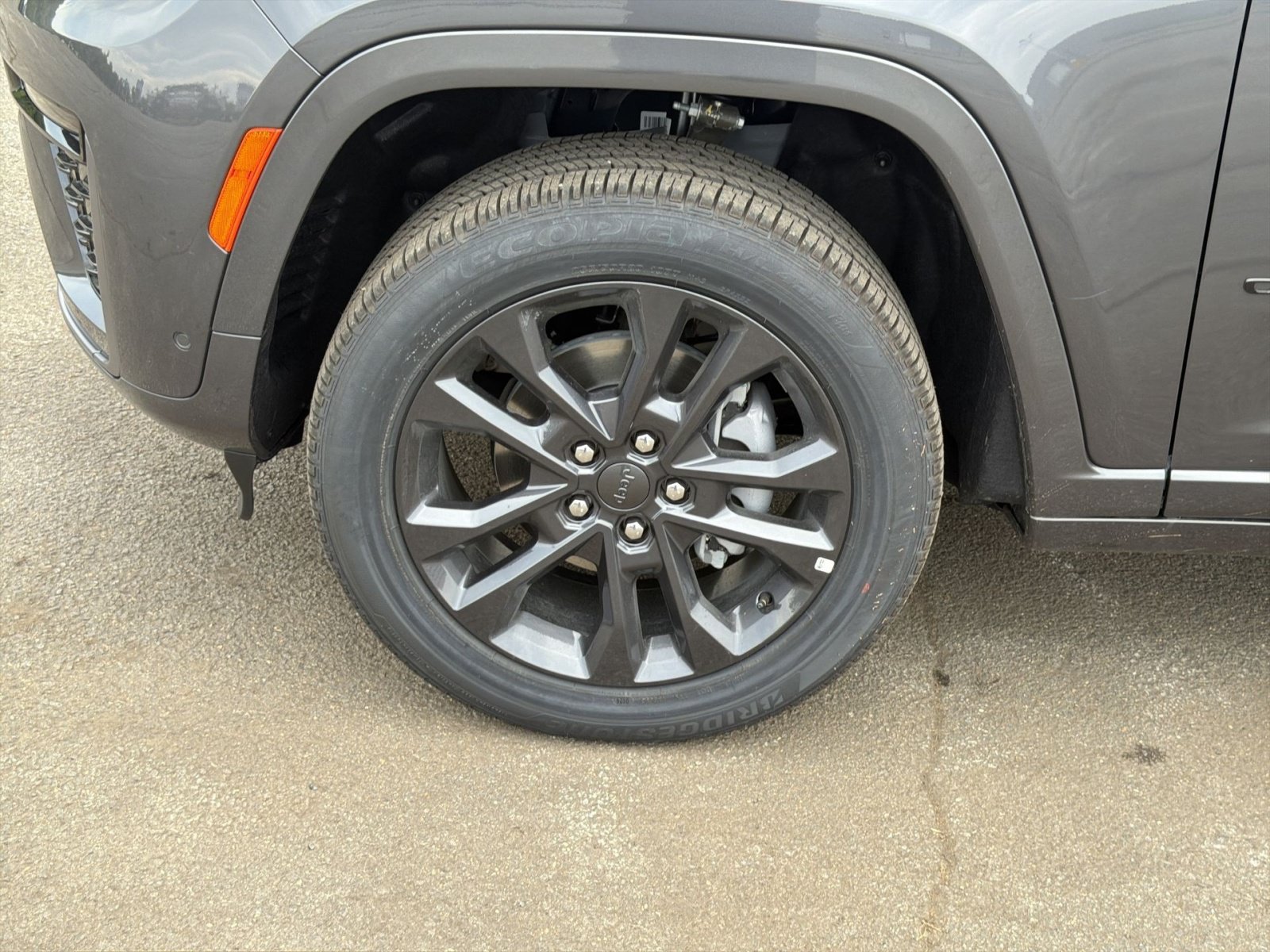 New 2026 Jeep Grand Cherokee Limited AWD/4WD image 12