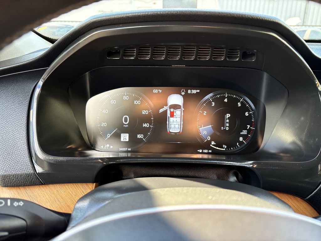 Used 2021 Volvo XC90 T6 Momentum w/ Advanced Package image 17