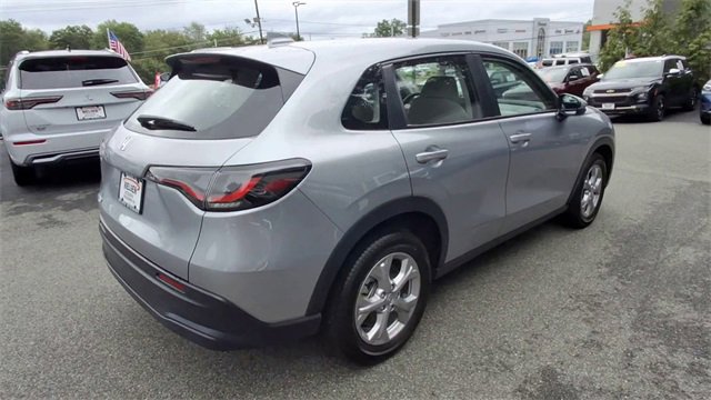 Used 2025 Honda HR-V LX image 8