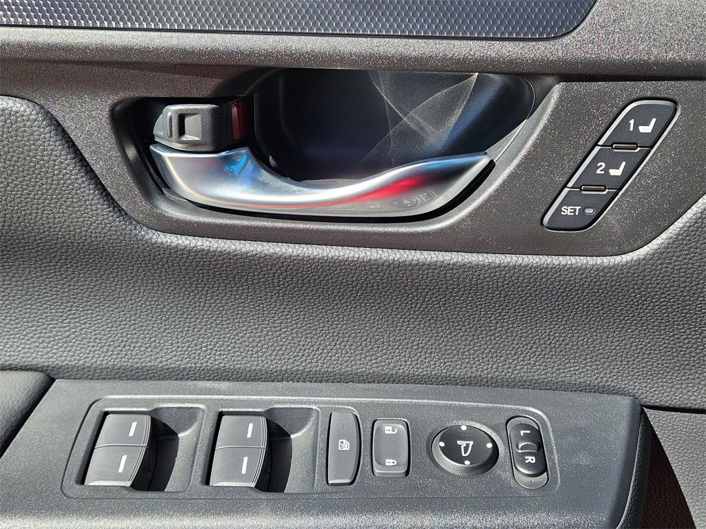 New 2025 Honda CR-V Sport-L image 12