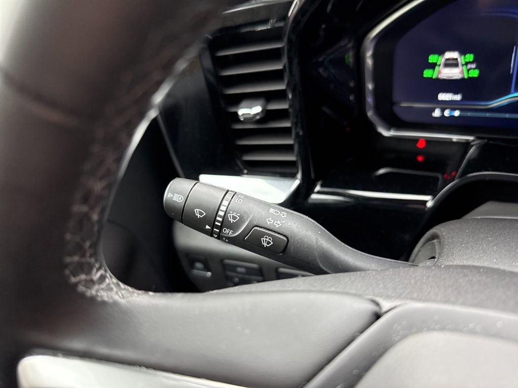 Used 2025 Chevrolet Silverado 1500 LT image 19