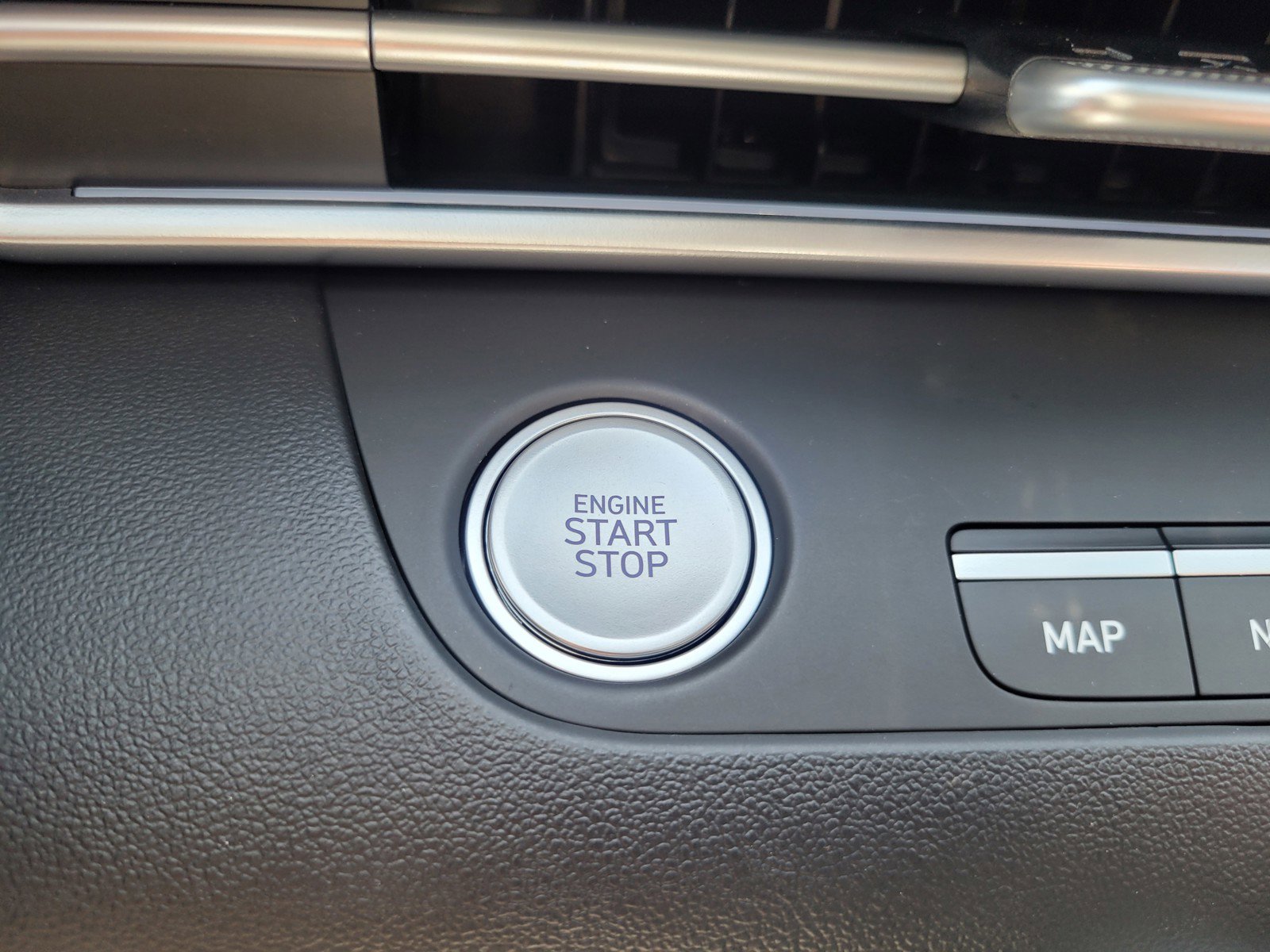 New 2025 Hyundai Elantra SEL image 21